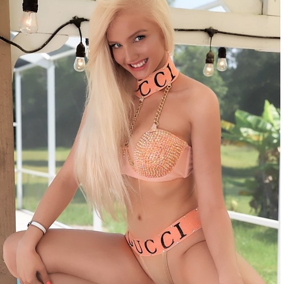 Meet your Posher, Linsey - Picture 1 of 1